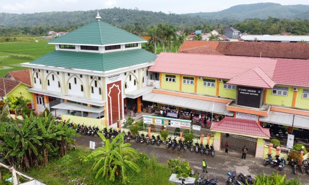 PERESMIAN MASJID BAITUL MUTTAQIIN SMP NEGERI 1 KEMRANJEN