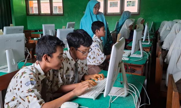 Program Unggulan : Ekstra Komputer Menjadi Prioritas