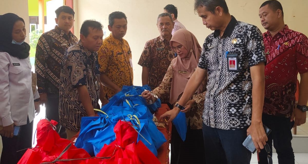 Bulan Ramadan Berkah: Kepala Dinas Pendidikan Banyumas, Tinjau Penyaluran Makan Bergizi Gratis di SMPN 1 Kemranjen